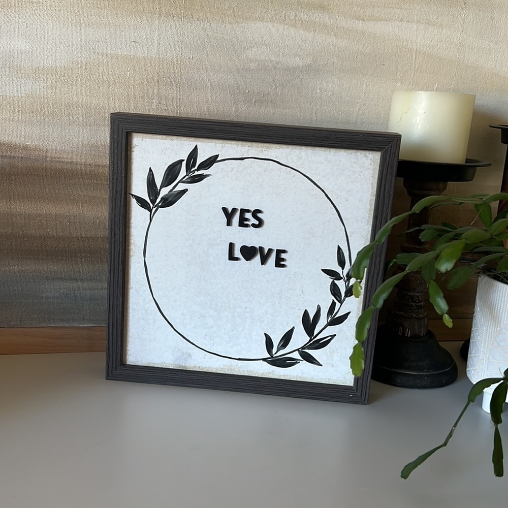 Magnetic letter board